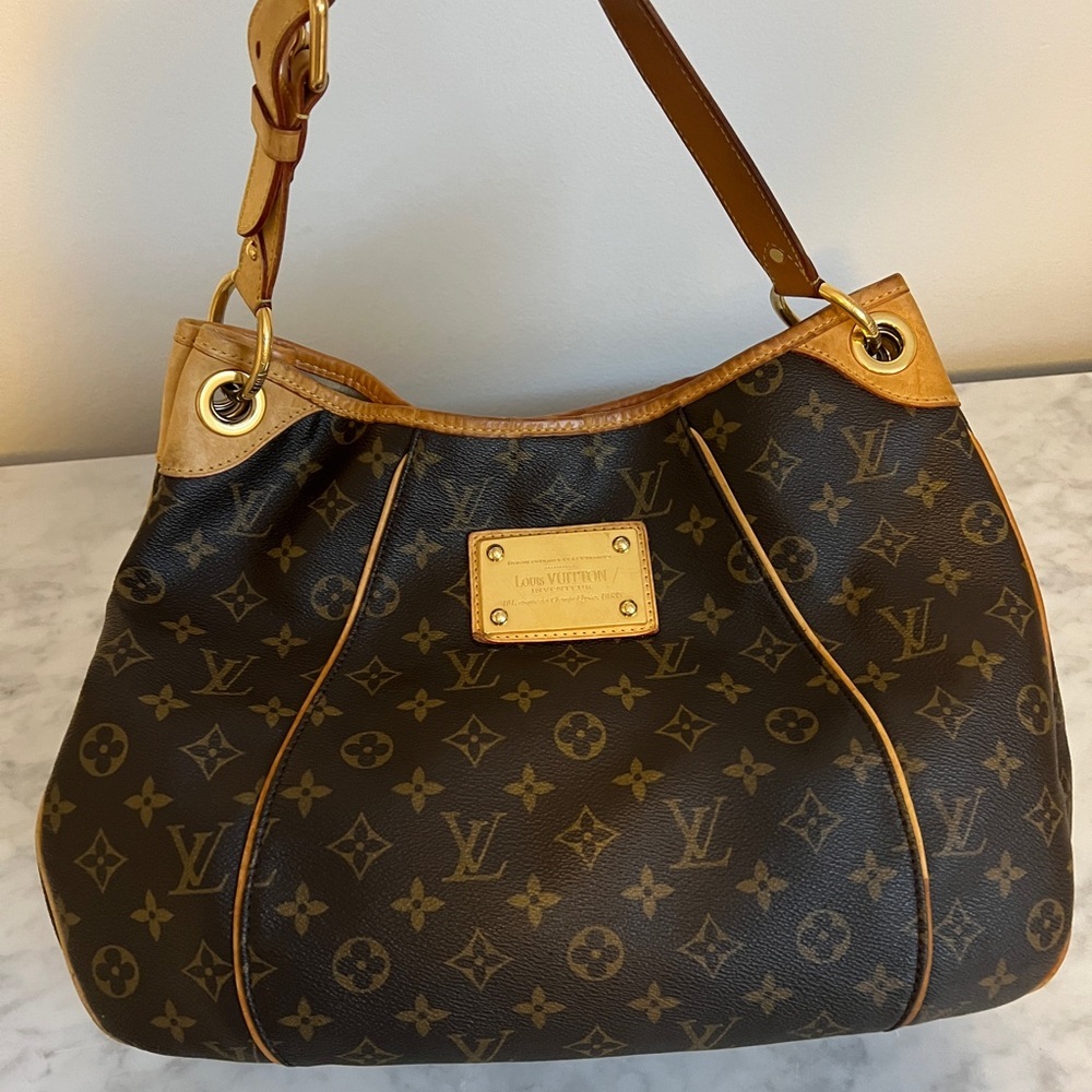 Louis Vuitton Galliera PM Monogram Shoulder Hobo Bag circa 2009 (Miami FL store)